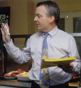 Simon Coombe talking through the Pudding Club rules